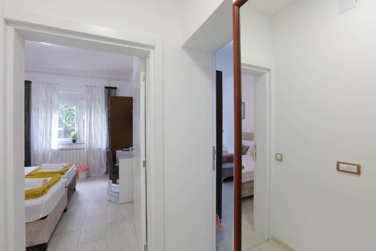 Aviator Apartments & Rooms Nikola Tesla Airport Belgrade Surcin Ngoại thất bức ảnh