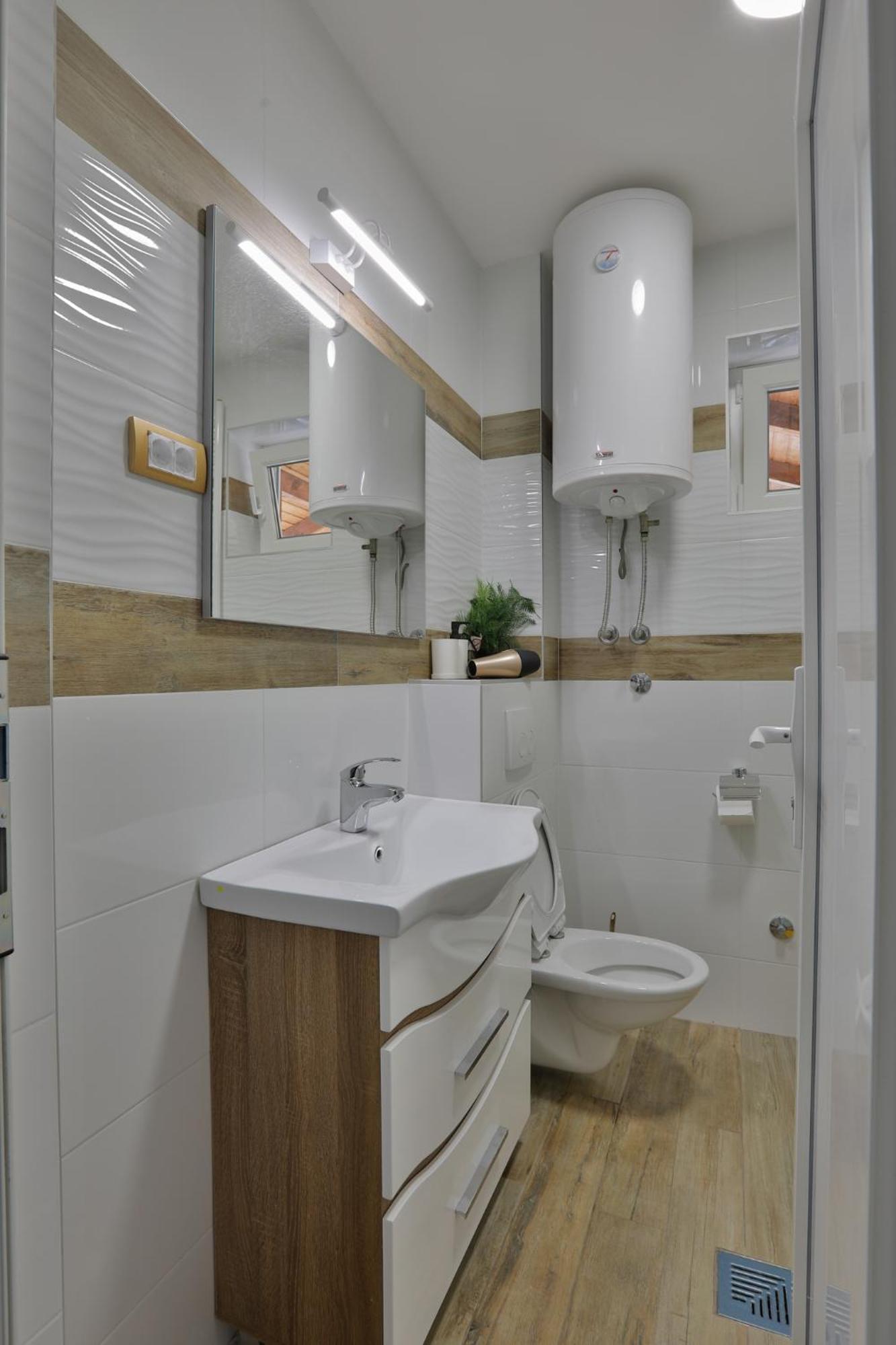 Aviator Apartments & Rooms Nikola Tesla Airport Belgrade Surcin Ngoại thất bức ảnh